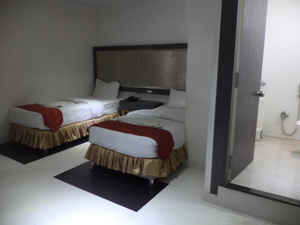 Hotel O Palak Residency Near Erragadda Metro Station Hyderabad Exterior photo